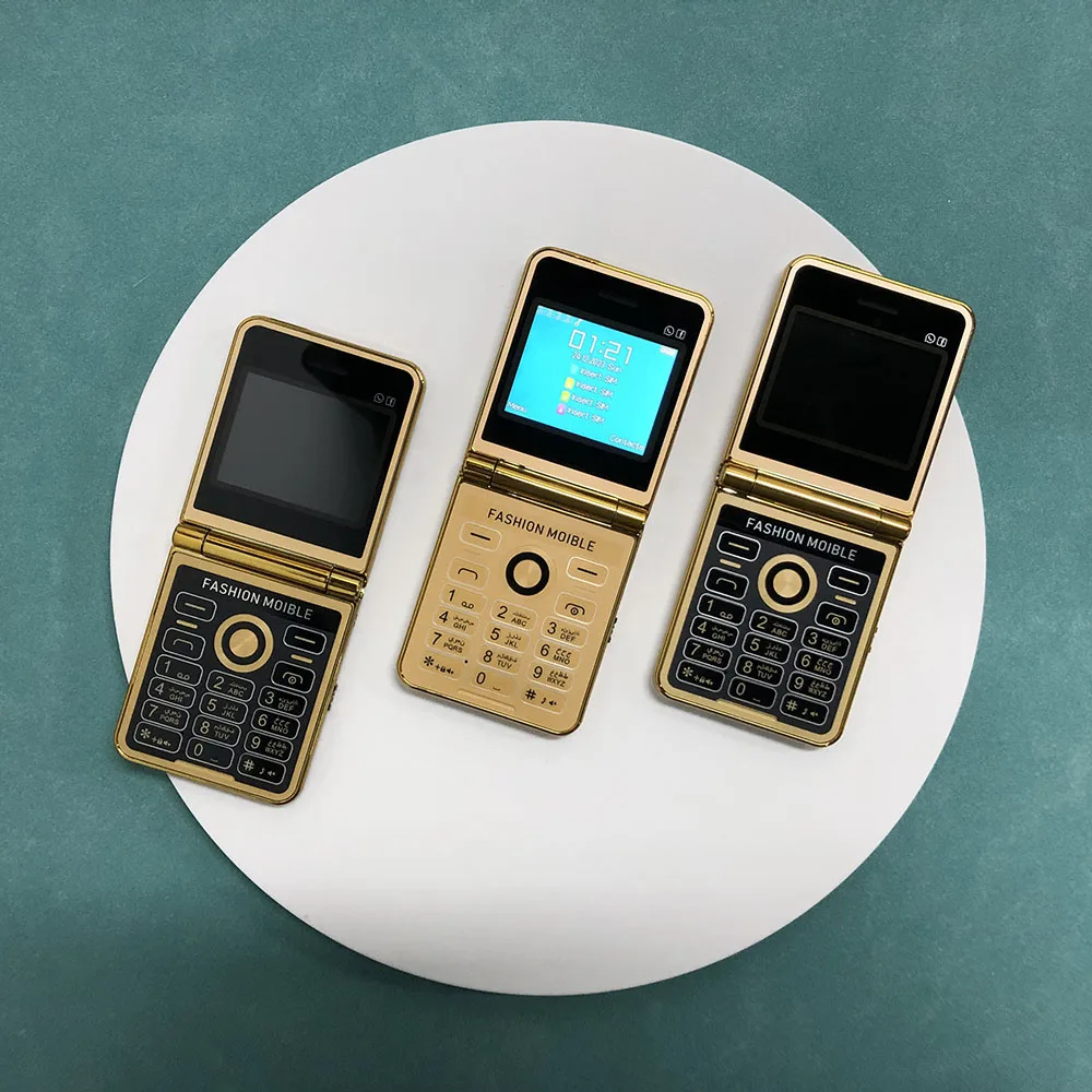 Telefone Flip P21 2.4 Polegadas Quatro Cartões SIM Lanterna LED Voz Mágica Rádio FM Botões Grandes Ultra Fino Telefone Móvel 2G