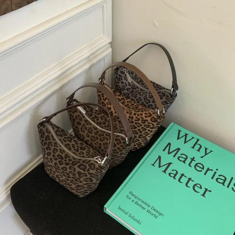 

Luxury Simple Diaper Bags For Women Vintage Leather Crossbody Bag Designer Shoulder Bag Elegant Large Capacity Messenger Bag