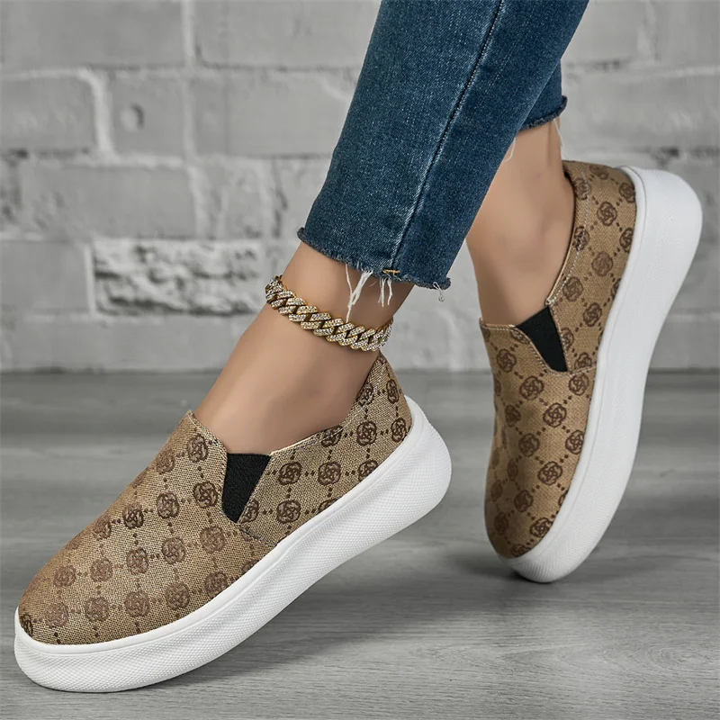 Hot Selling Luxury Men Canvas Loafers Breathable Men's Slip-on Shoes Lightweight Casual Shoes for Men Women chaussure hommes