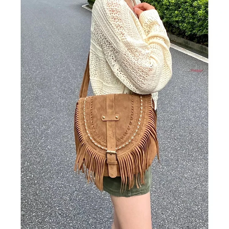 2023 new hand-made suede fringe bag women\'s retro saddle bag fashion trend single shoulder bag crossbody bag