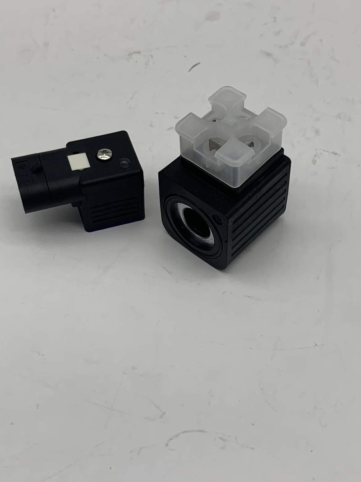 

For XCMG crane accessories coil 345 Boom switching solenoid valve coil 25k5 XCT25 solenoid valve coil