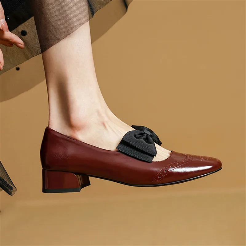 New Spring/summer Cow Leather Woman Shoes Round Toe Low Heel Women Pumps Shoes for Women Fashion Brogue Designs Mary Jane Shoes