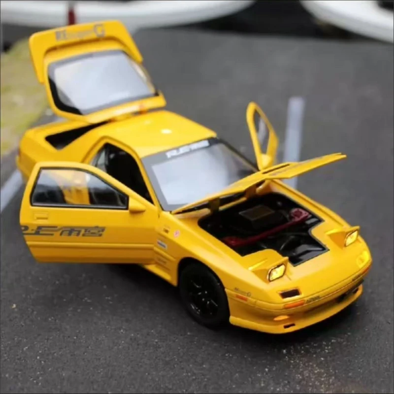 

Машинка-модель Mazda RX-7 Supercar из сплава, масштаб 1:24, с эффектами звука и света, литая, металлическая, для детей