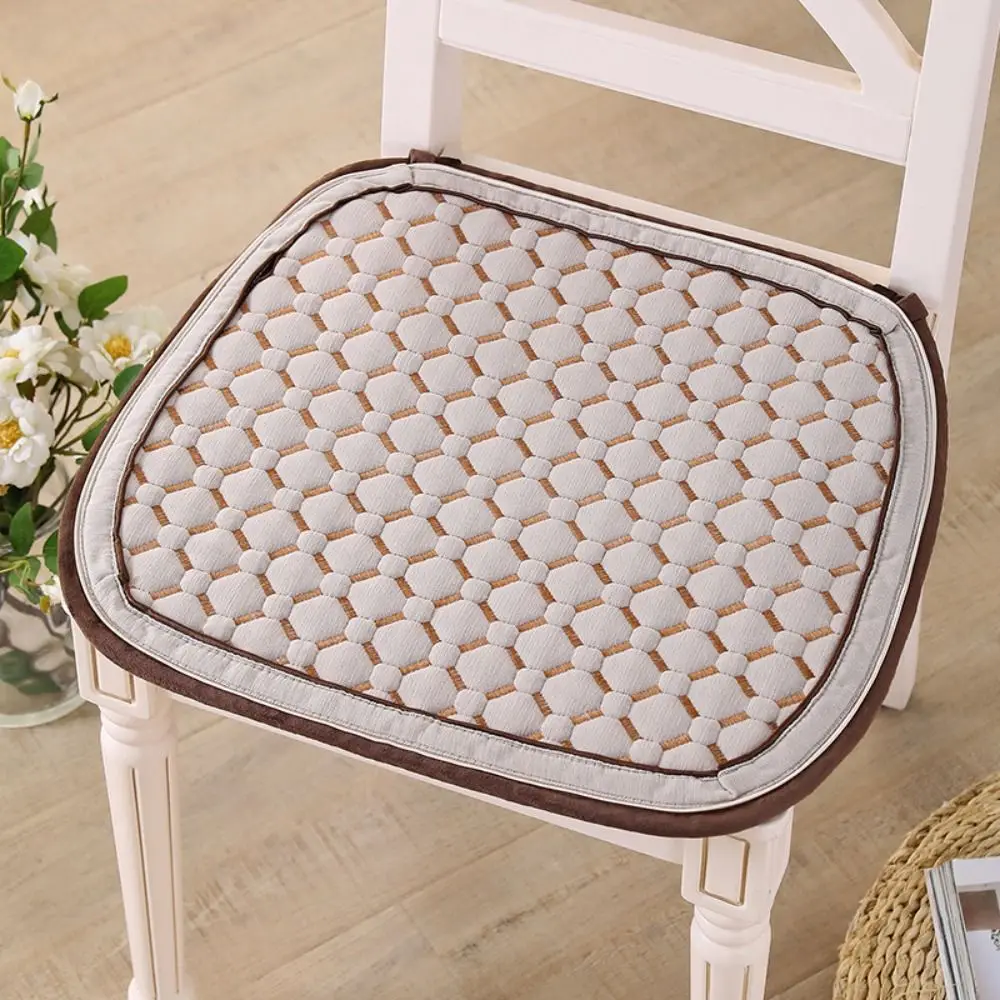 

45x45cm Little Bear Dining Chair Cushion Non-Slip Breathable Embroidered Square Chair Pad Anti-dirty Soft Winter Student Cushion