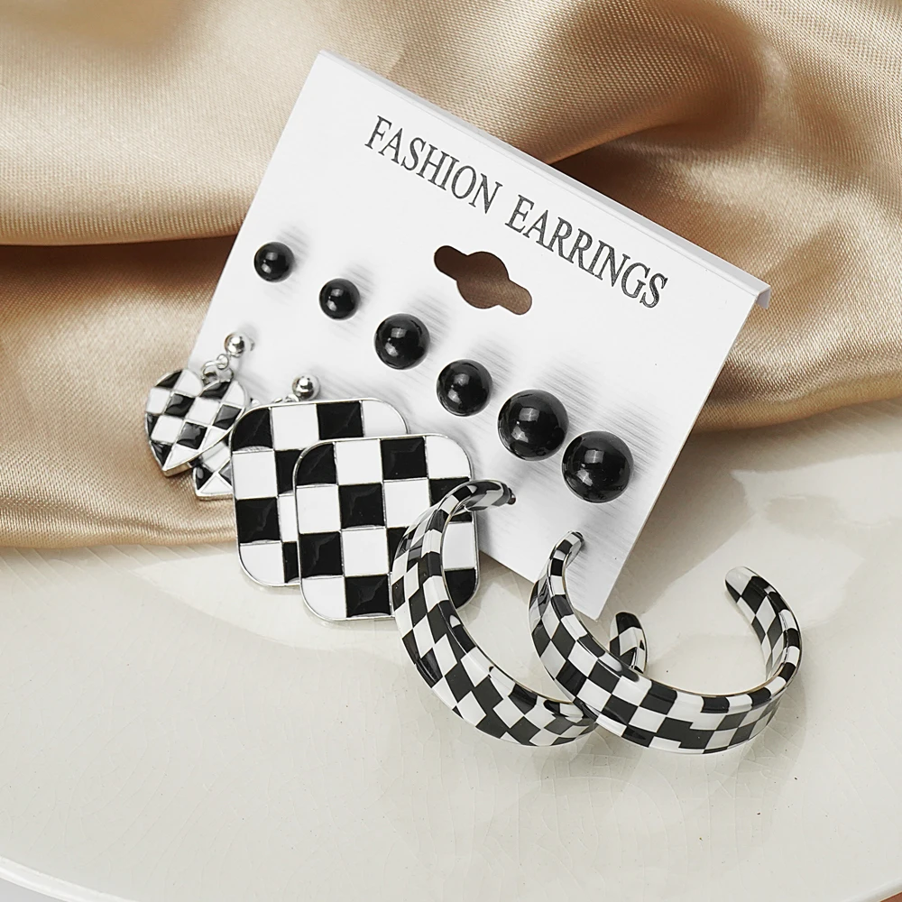 KISSWIFE Vintage Geometric Checkerboard Drop Earrings Set For Women Fashion Black and White Lattice Heart Earrings 2022 Jewelry