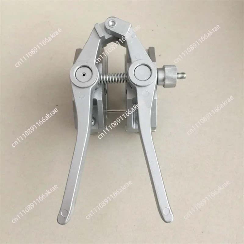 Connectors, aluminum pliers, connectors with precision pins, polyester connectors