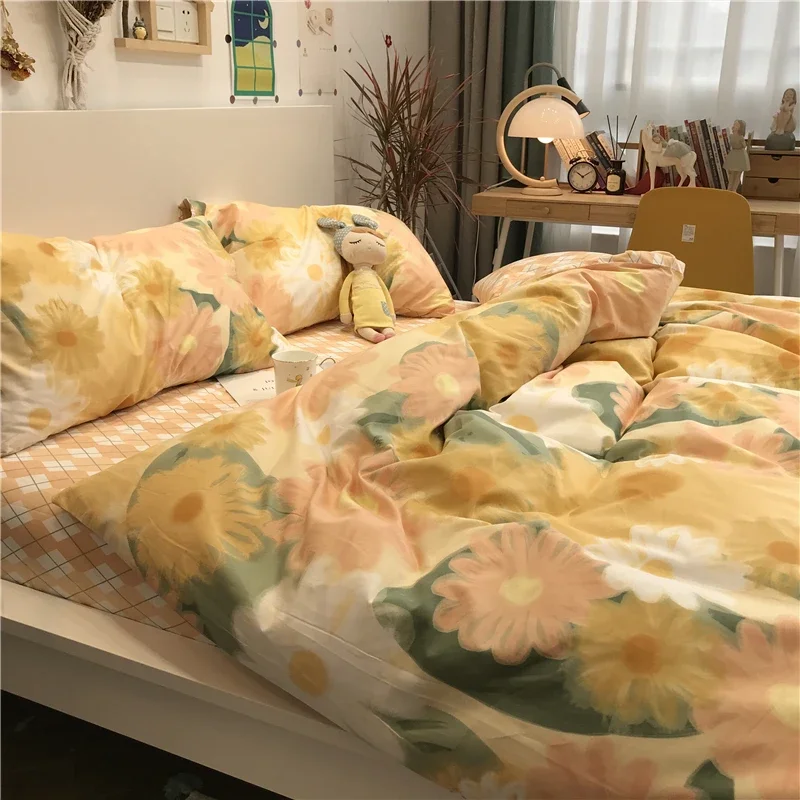 

Pastoral American small floral bed four-piece cotton pure cotton quilt cover light yellow