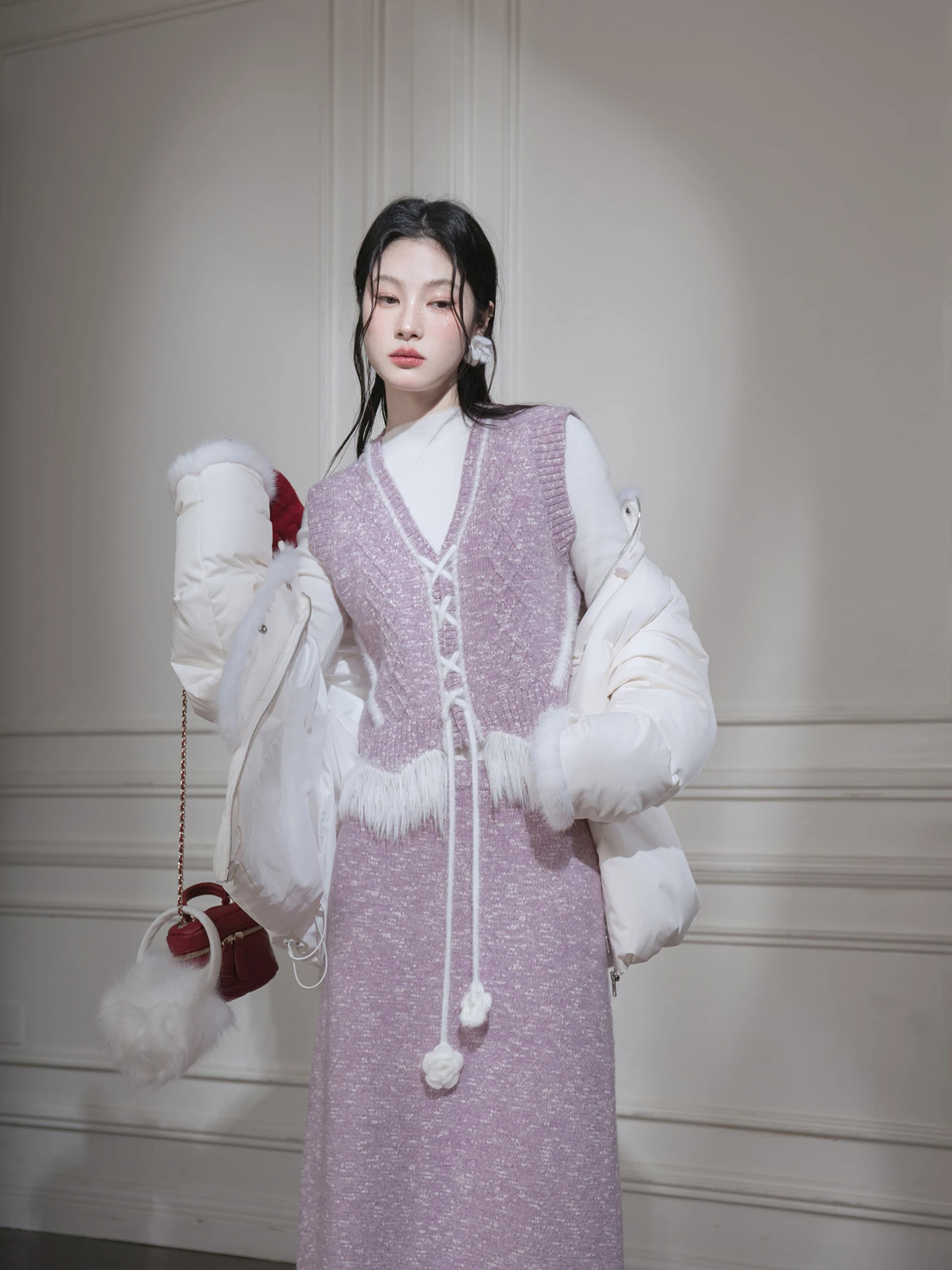 

COTRE Heareat Signal Sugar Coated Berries Розовый шерстяной вязаный комплект с бахромой Жилет Спідниця-миди Теплая уютная зимняя модная женская одежда...