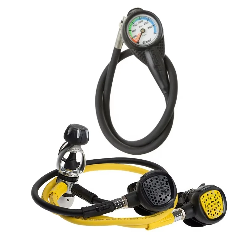 

Оборудование для дайвинга с манометром воздуха. Комплект регуляторов для подводного плавания.