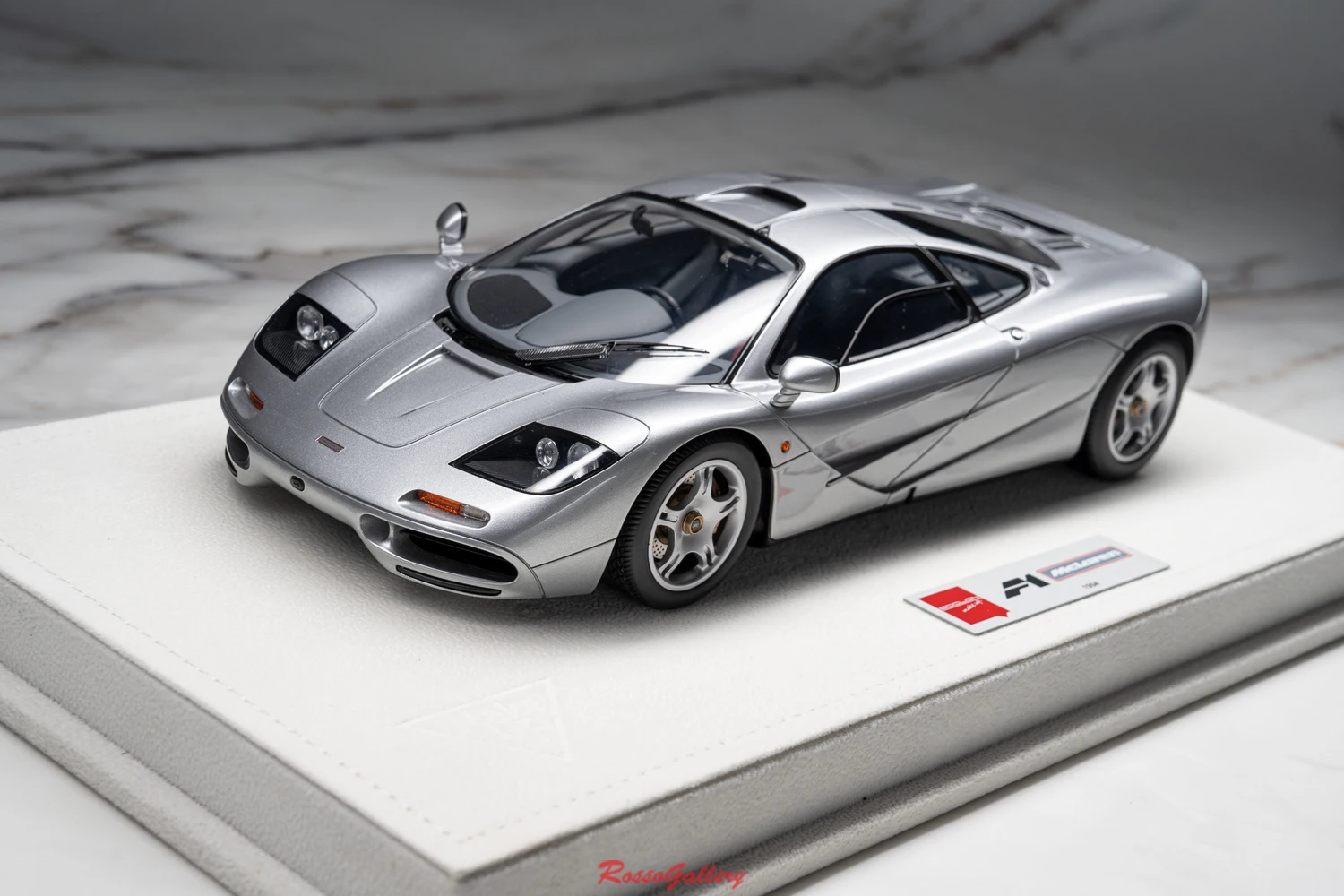 MAKE UP 1:18 F1 Roadcar Simulation Limited Edition Resin Metal Static Car Model Toy Gift