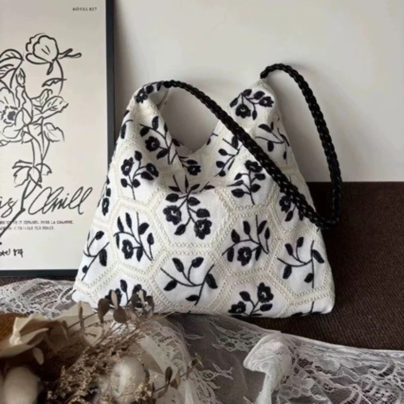 Embroidered Minimalist Tote Bag for Women Shoulder Bags Versatile Shopping Bag Class Bags for Girl Designer Bags Сумка Женская