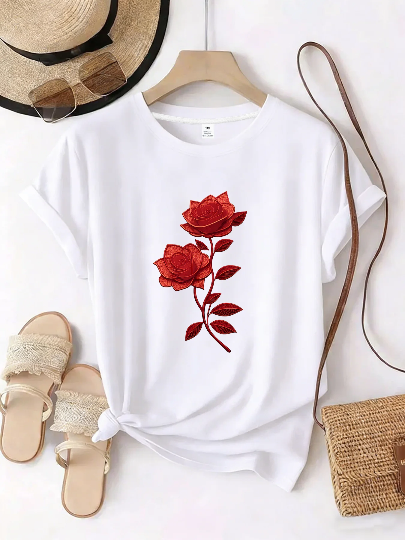 

【WZM10634】Женская футболка больших размеров с принтом красных роз и цветочным узором, с круглым вырезом, летняя, повседневная, с коротким рукавом, в уличном стиле
