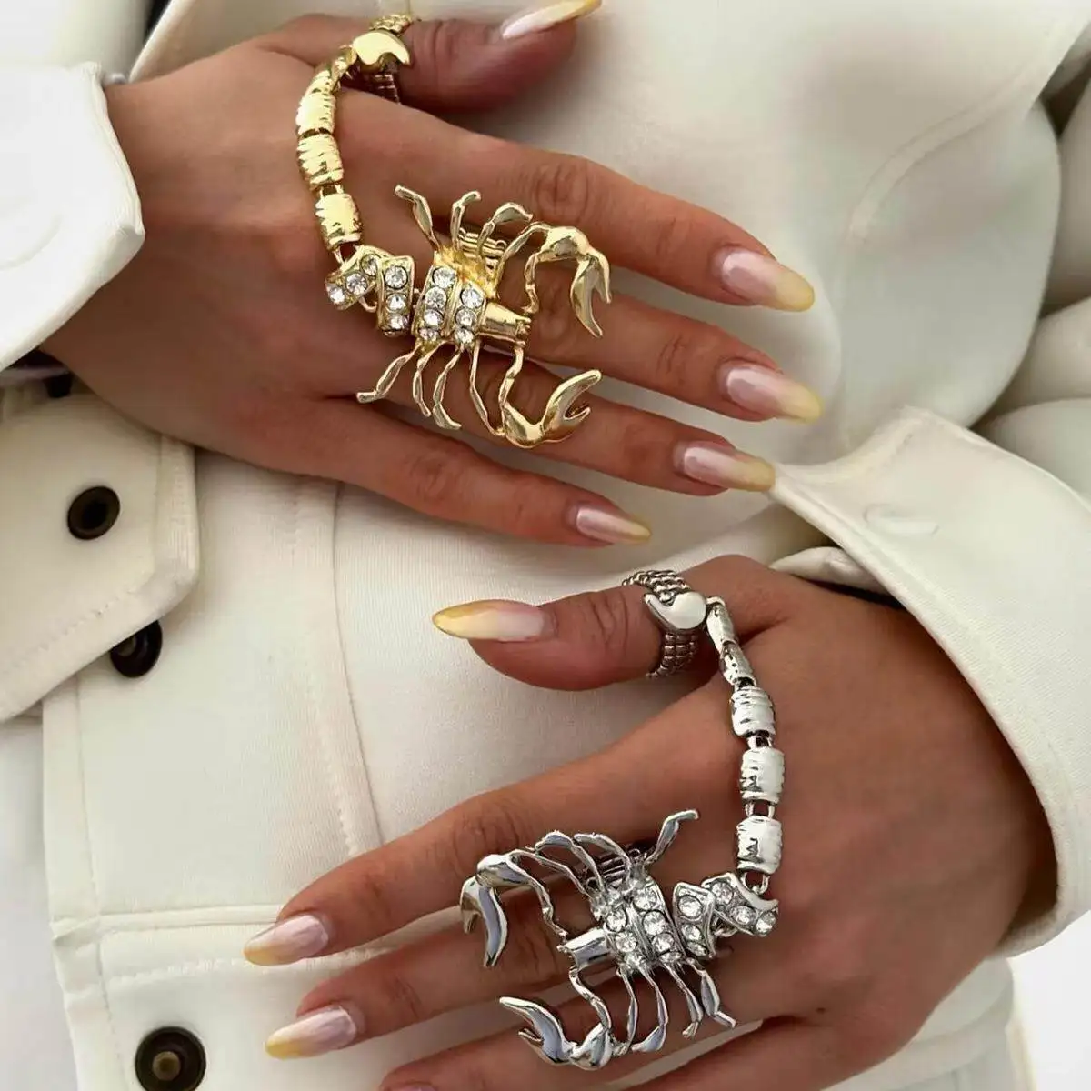 

Exaggerated Halloween Diamond Embedded Scorpion Chain Ring Punk Style Geometric Trendy Finger Ring for Women Fashion Jewelry
