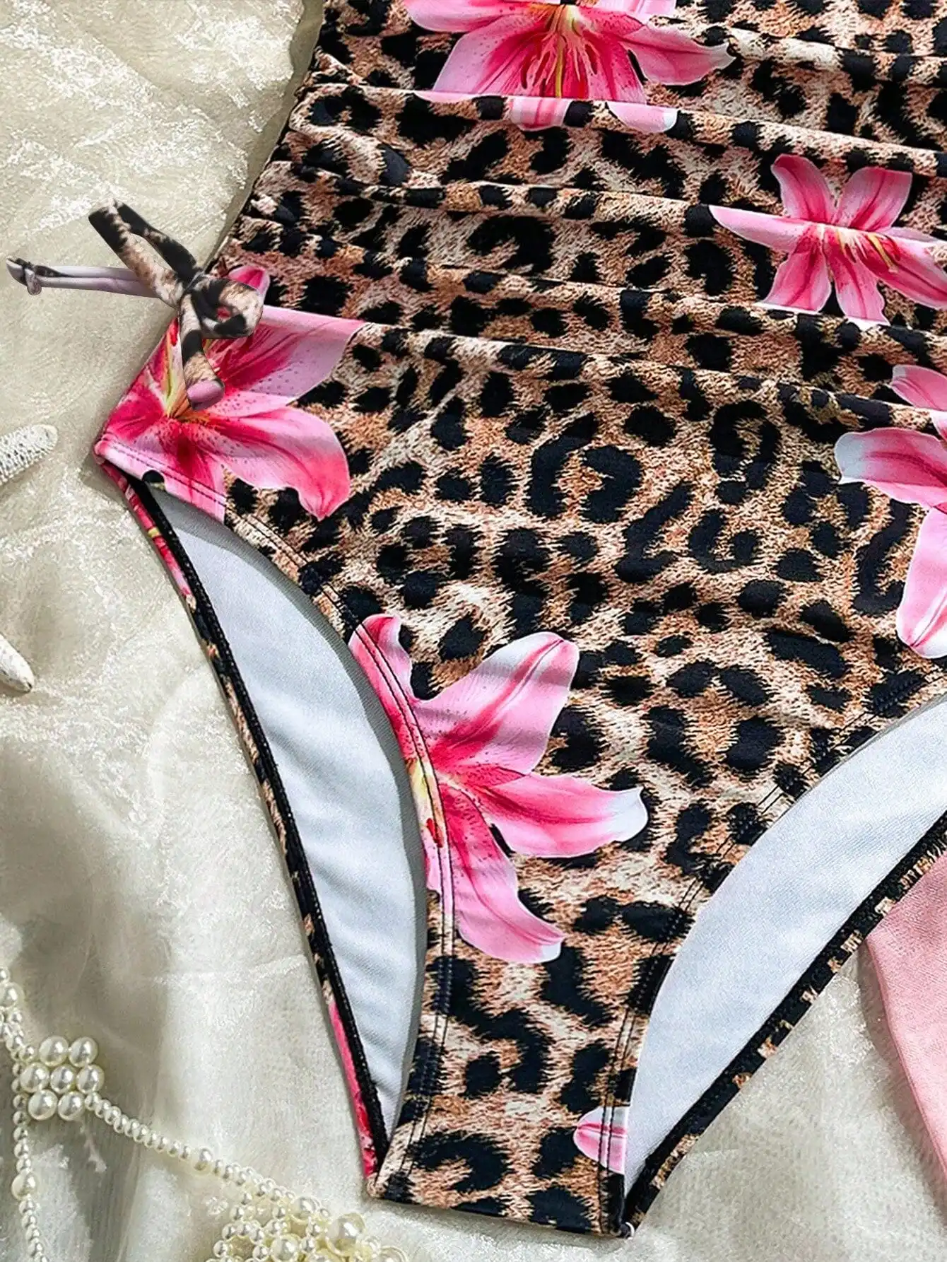 

Цельный купальник с принтом леопарда и розовых лилий, с завязками по бокам и подходящей юбкой-накидкой для девочек-подростков, летняя одежда