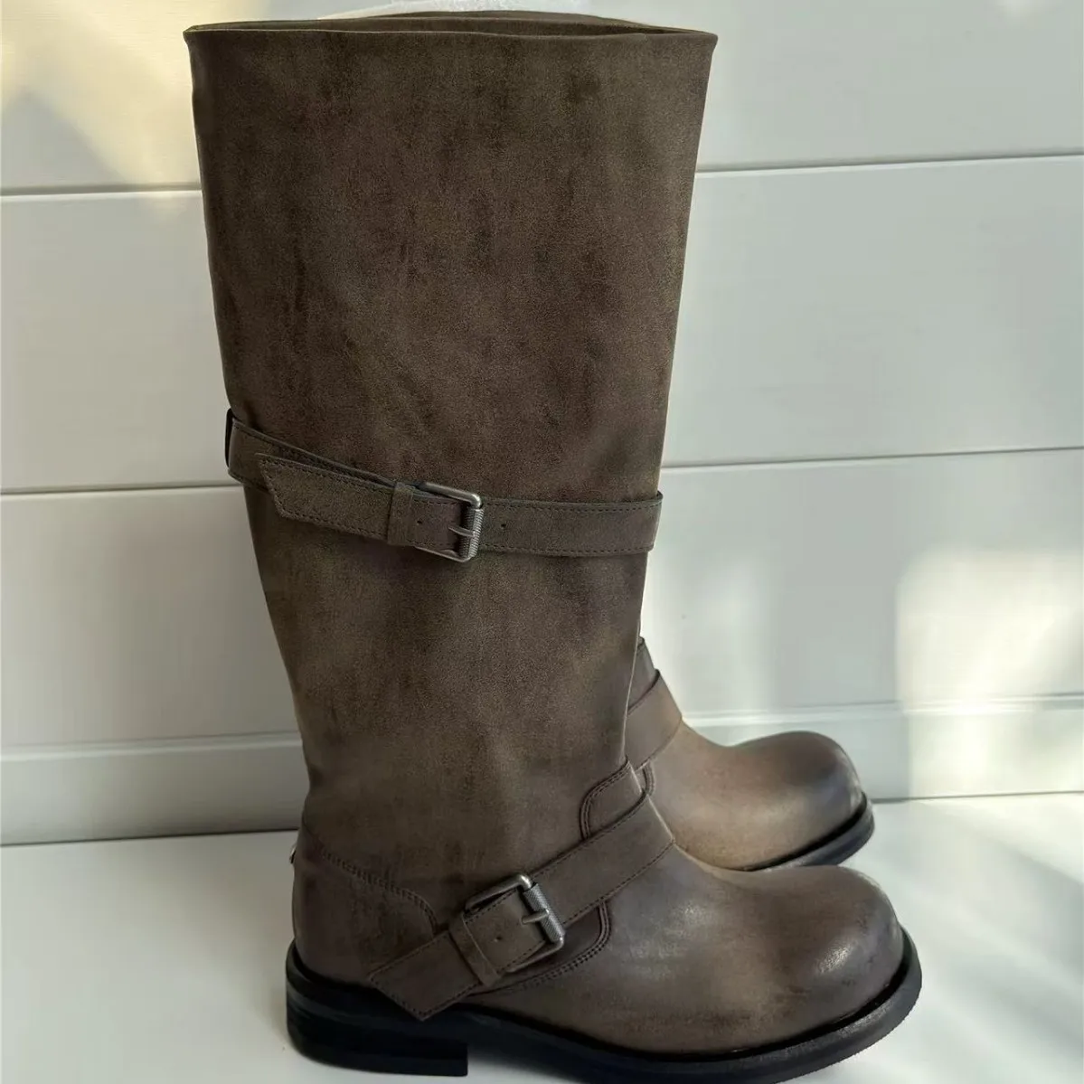 

Women Vintage Knee High Boots Belt Buckle Round Toe Flat with Turned-Over Edge Genuine Leather Solid Color Fashion Elegant Boots