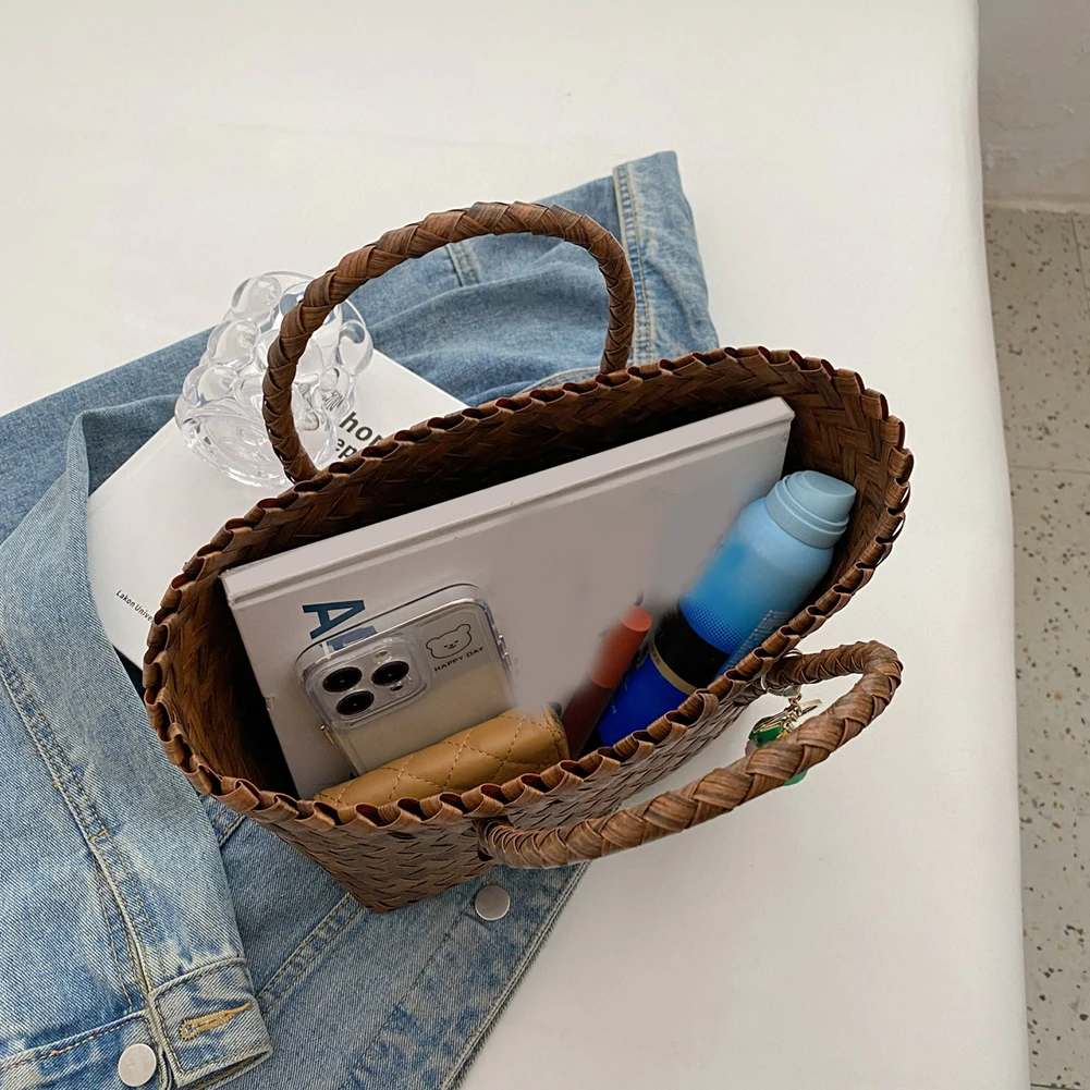 

Женские плетеные сумки-тоут, большая вместительная летняя сумка с верхней ручкой, модная сумка для отпуска, путешествий, повседневная повседневная сумка с милой подвеской