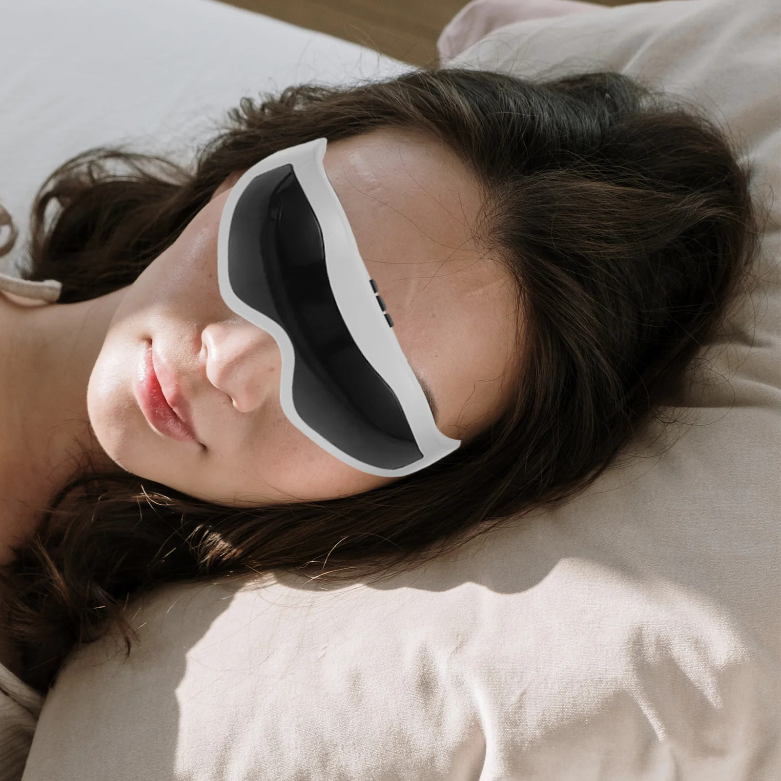 

1Pcs Eye Massager Black Electric USB Charging Eye Care Device Multi-Frequency Vibration Hot Compress for Office Use