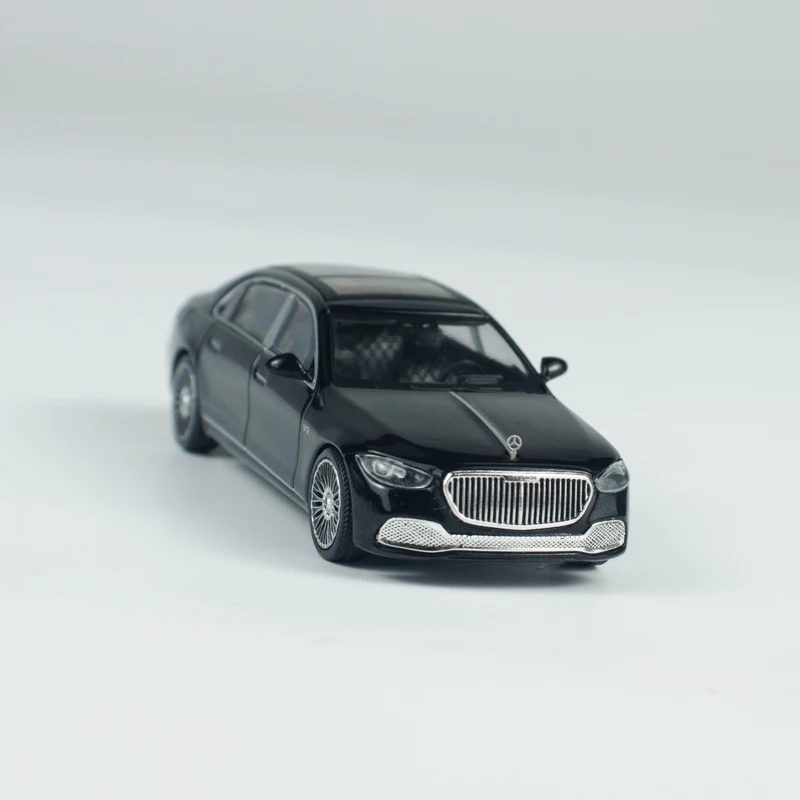 سيارة صغيرة 1:64 مرسيدس مايباخ S680 مصنوعة من خليط معدني MGT باللون الأسود موديل 977