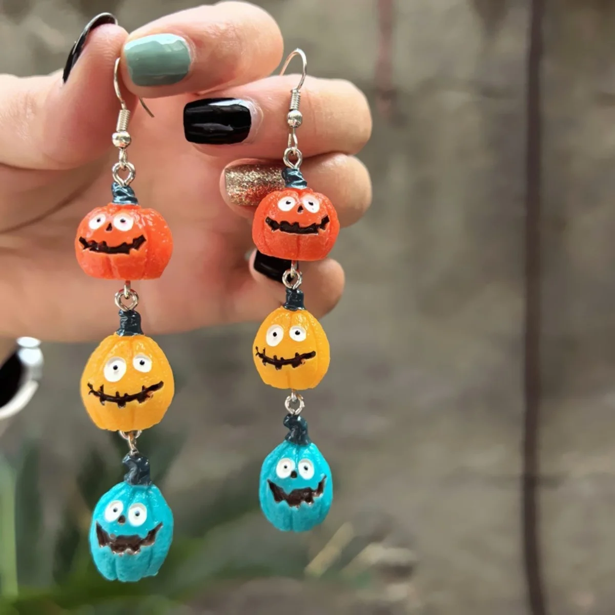 Halloween-Ohrringe mit buntem Kürbis-Motiv aus Harz für Damen, Geister-, Kürbis-, Totenkopf- und Hexenhut-Design, hängende Ohrringe, Gothic-Party-Schmuck. – Detail 10