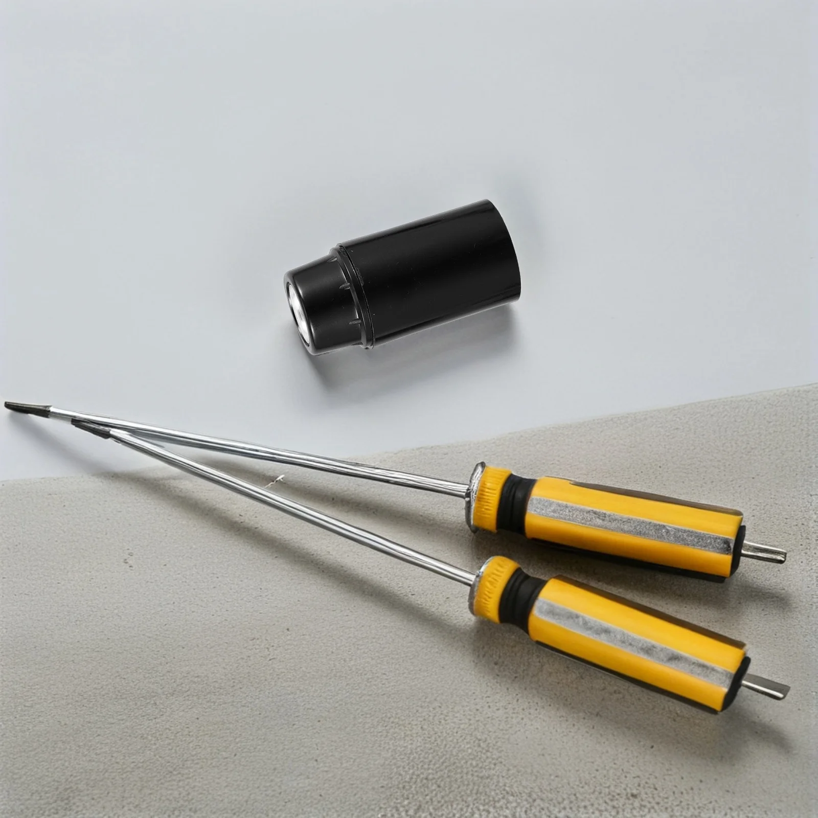 

3Pcs E14 Lamp Holder Black Bakelite Screw Socket Sturdy Aluminum Cap High Conductivity Heat Dissipation for DIY Lighting