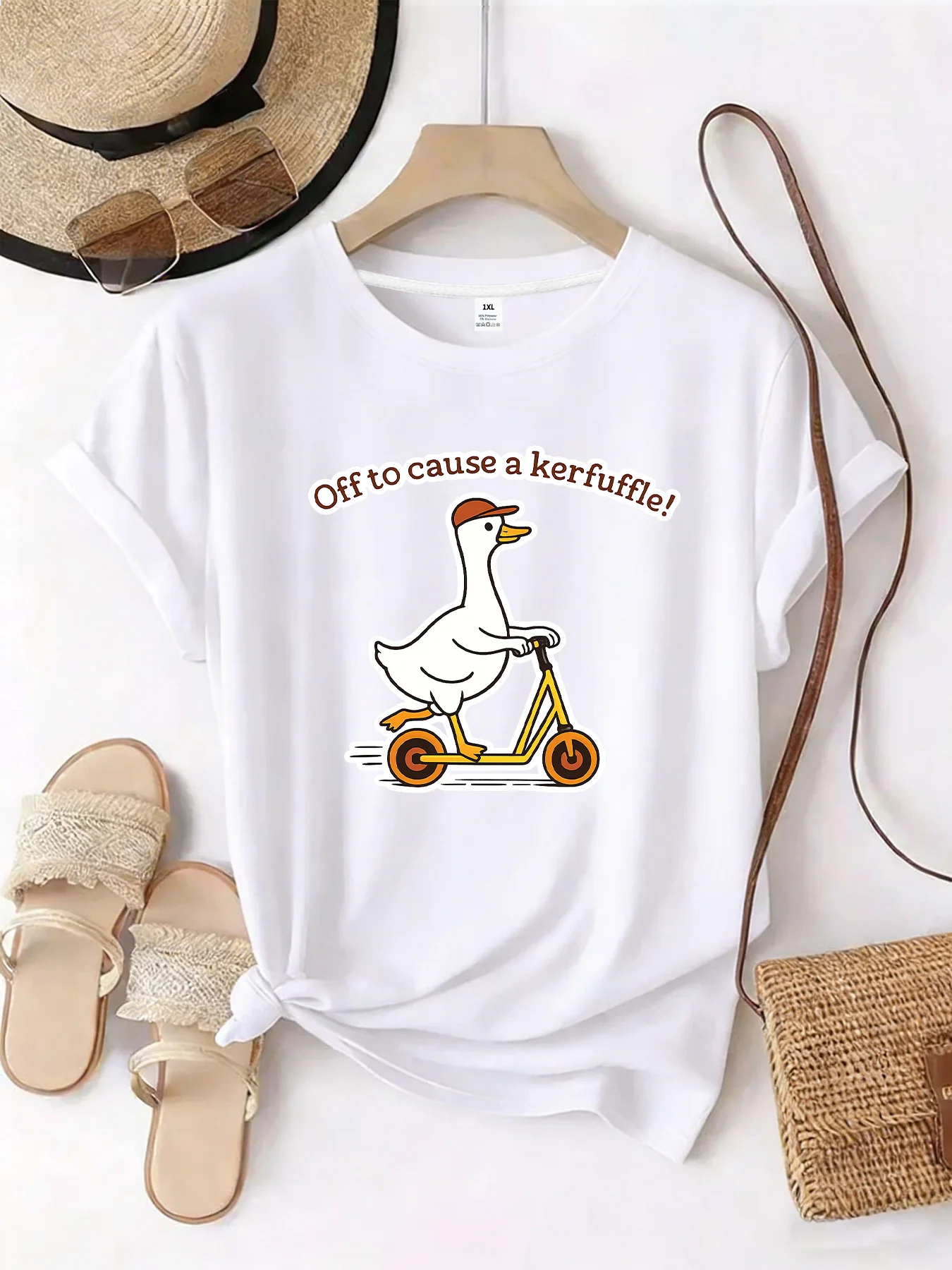 

【WZM101438】Женская летняя повседневная футболка больших размеров с круглым вырезом и принтом Happy Duck, с короткими рукавами, в уличном стиле, универсальная.