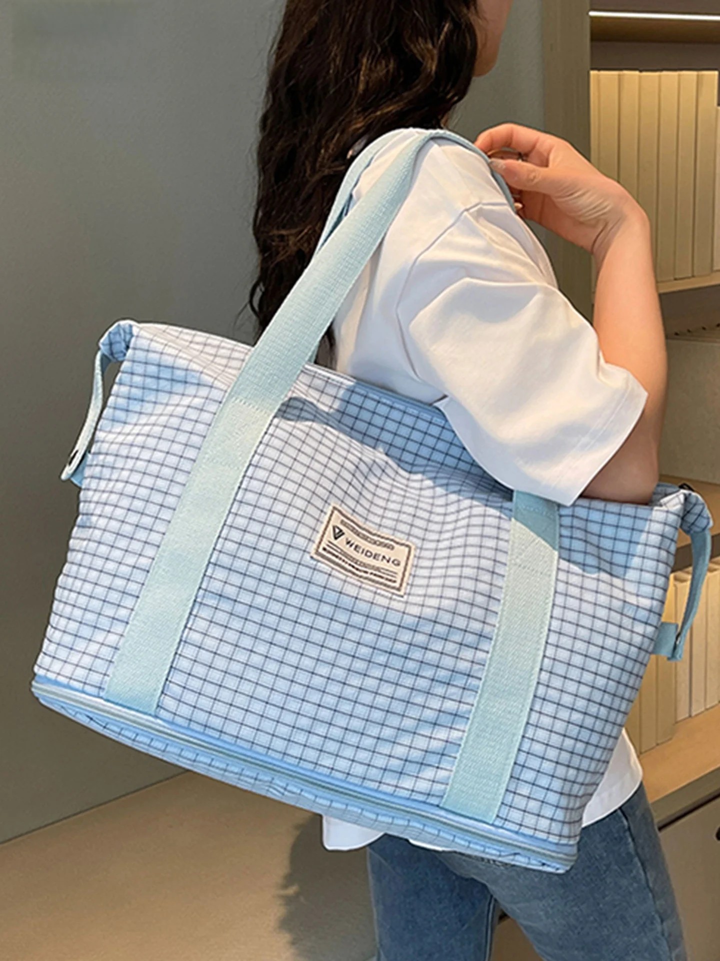 sac-de-voyage-pliable-leger-pour-femme-esthetique-et-pratique-ideal-pour-les-sorties-le-rangement-des-vetements-les-bagages-d'avion-convient-aux-jeunes