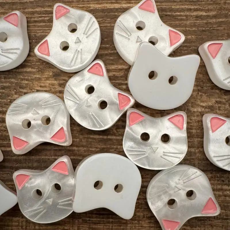 10Pcs Decorative Fasteners For Clothing Cute Cartoon Cat Buttons With Ears Resin DIY Craft Buttons For Sewing And Crafting