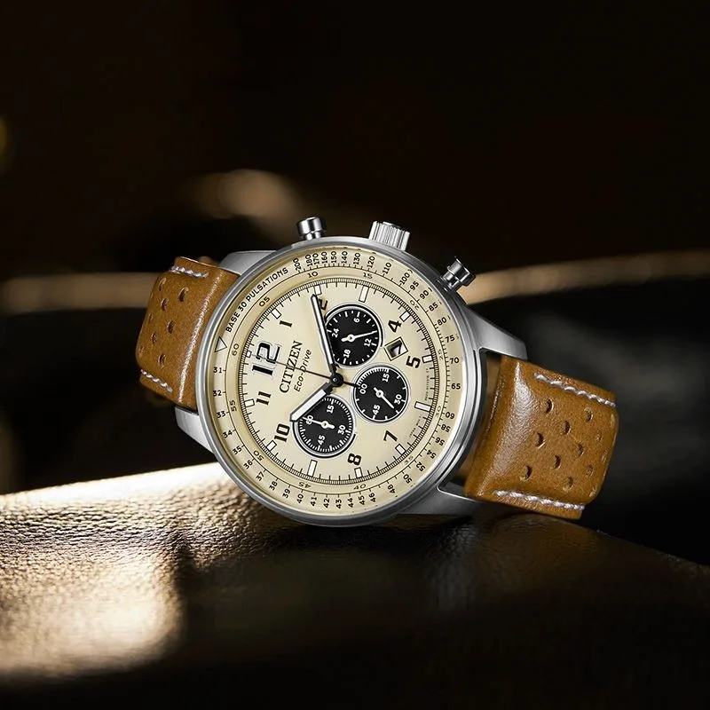 Reloj Citizen CA4500-16X Eco-Drive Chronograph para Hombre, Resistente al Agua 100M, Indicador de Fecha, Correa de Cuero Perforado Marrón