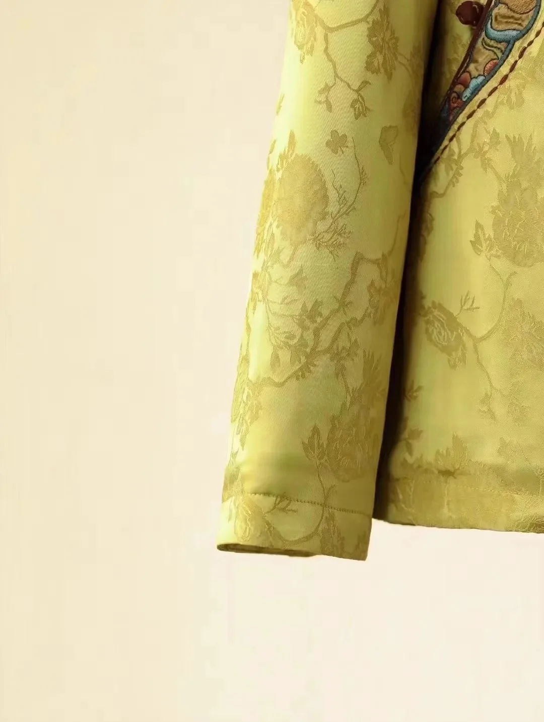 Cappotti corti invernali da donna Giacca imbottita in cotone stile nazionale Giacca in cotone jacquard rayon ricamato Giacca trapuntata gialla