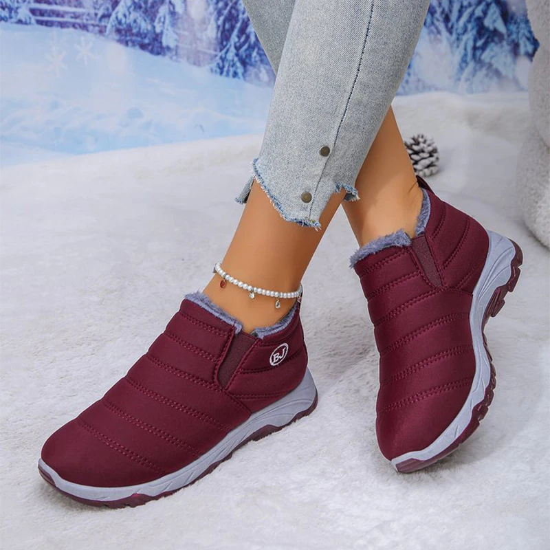 

Comfortable Plus Size Red Snow Boots Women Soft Sole Plush Warm Women's Winter Shoes 2025 Light Waterptoof Non Slip Mother Boots