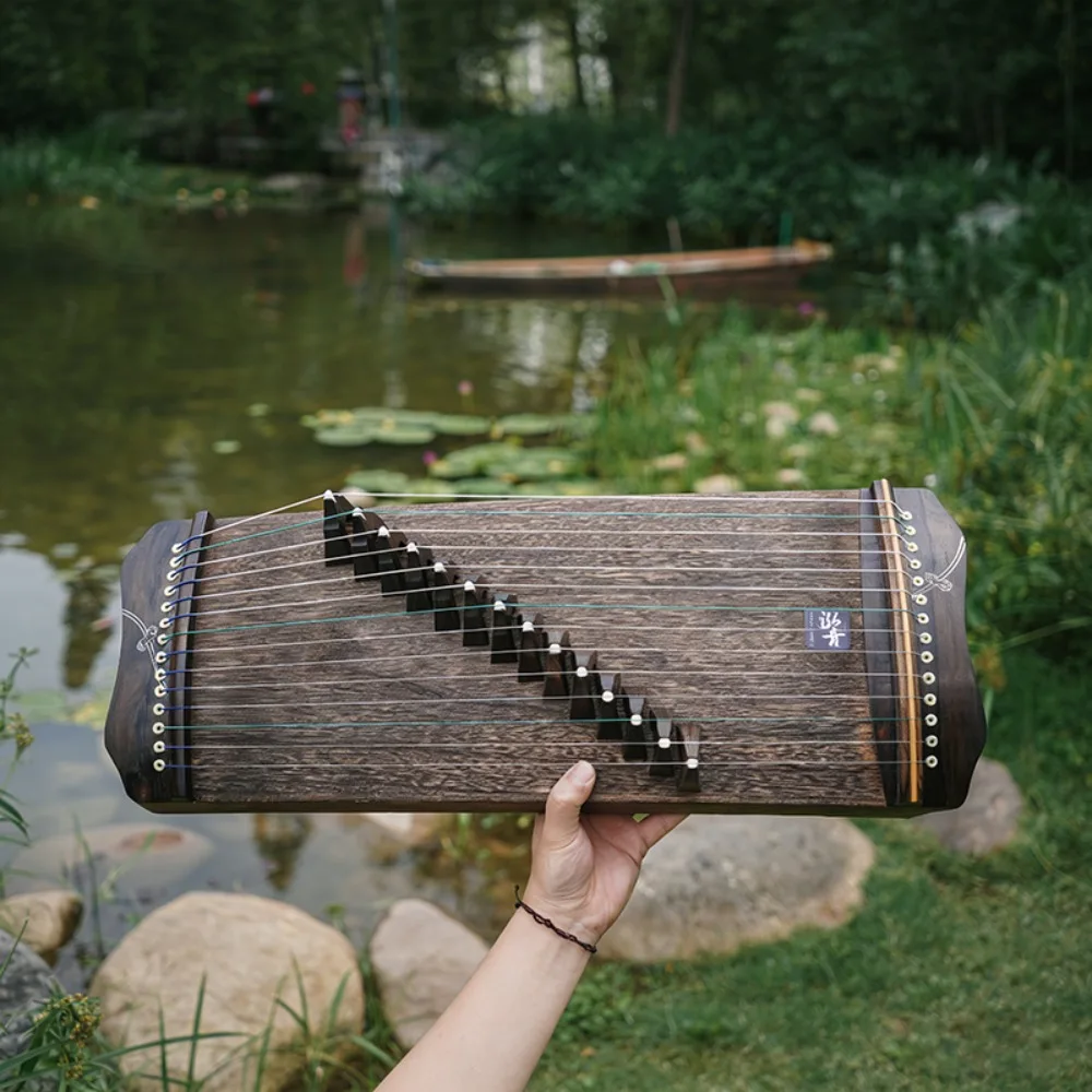 

Профессиональный деревянный гучжэн 60 см, миниатюрный портативный традиционный инструмент, 14-струнный маленький гучжэн, музыкальный инструмент для взрослых