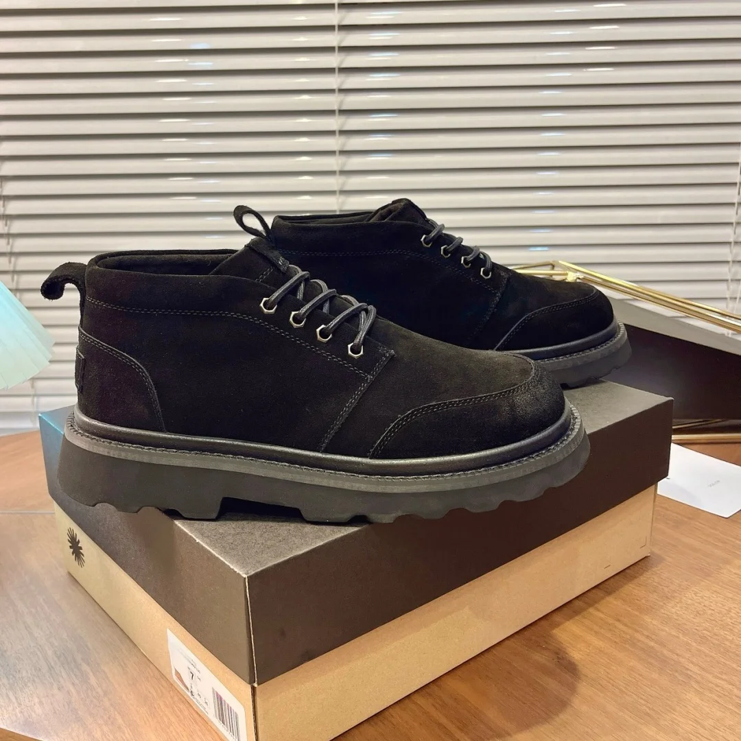 

Luxury Brand Chukka Lug Men's Sneakers Warm Fur Casual Shoes Leather Chelsea Boots Designer Shoes Ankle Boots Brand Direct Sales