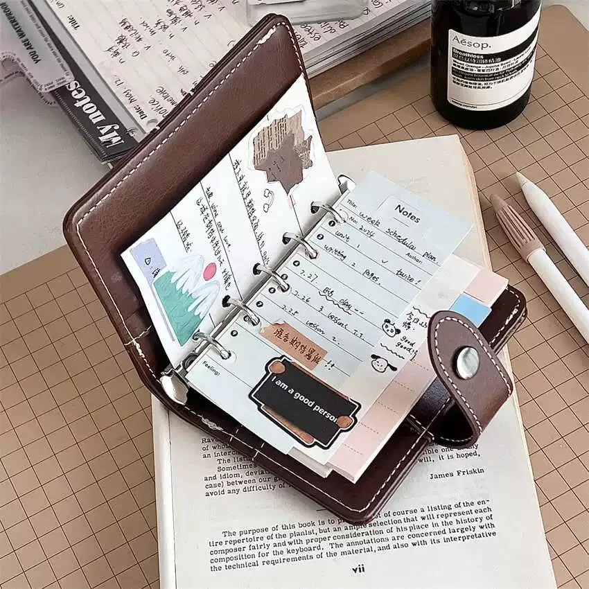 Imagem -06 - Pequeno Caderno de Couro pu para Meninas Suporte de Cartão Portátil Design Simples Fichário Macio Marrom Estudante m5 Notepad