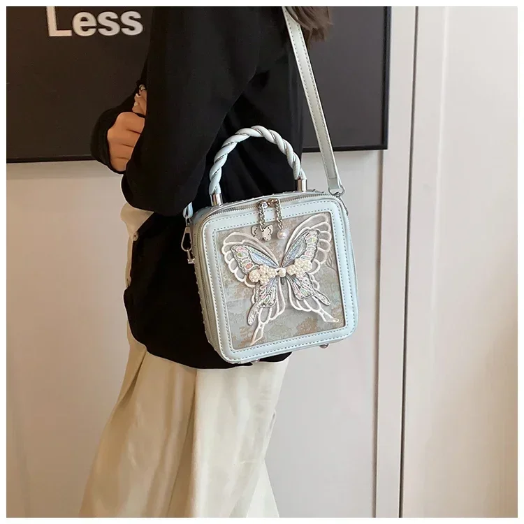 New Chinese Style Women\'s Bag 2024 New Crossbody Handbag Versatile Butterfly Embroidery Decoration Commuting Matching