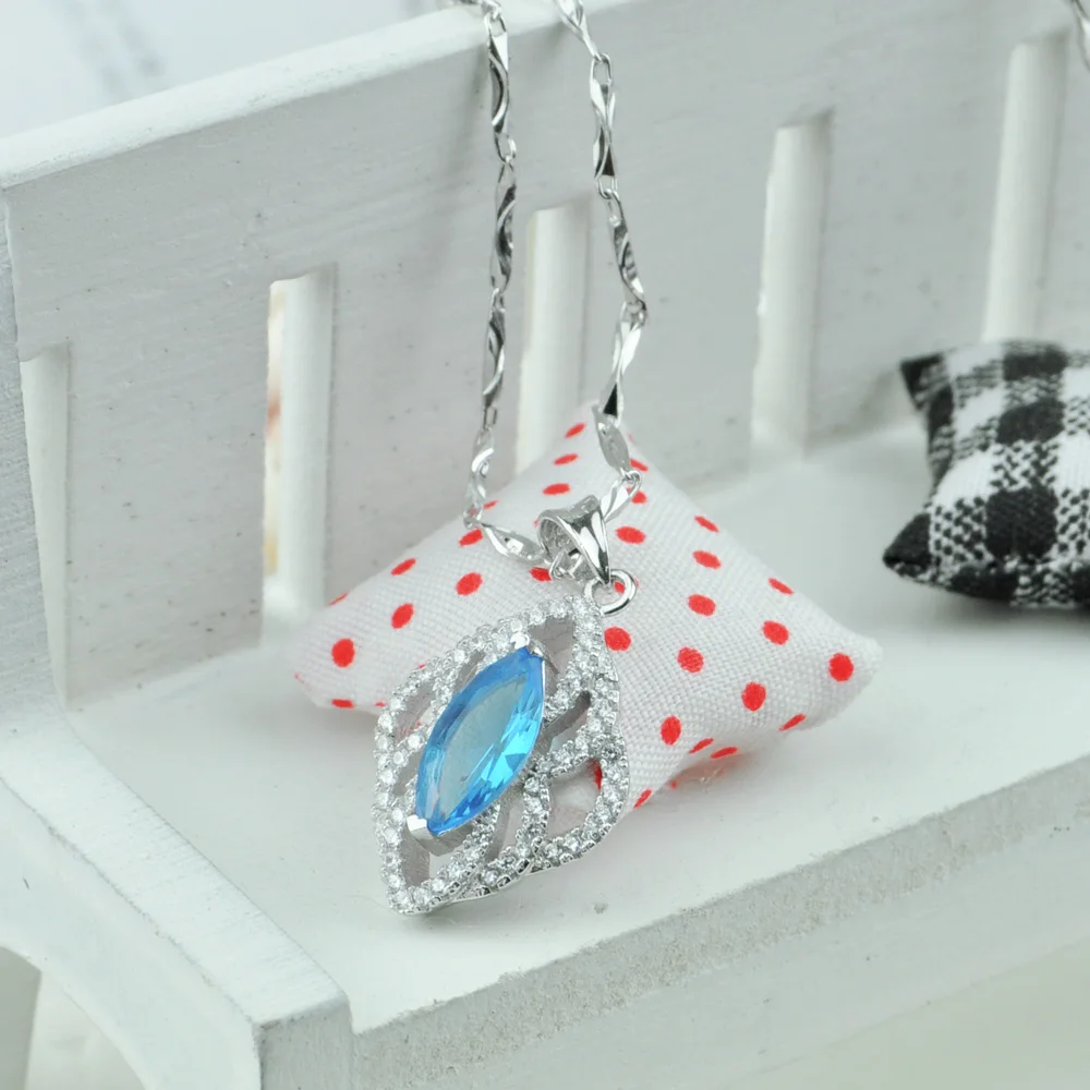 Fashion Simple Vintage Fine Jewelry 925 Sterling Silver Necklace Blue Zircon Pendant Minimalism Inlaid Noble Necklace Gift