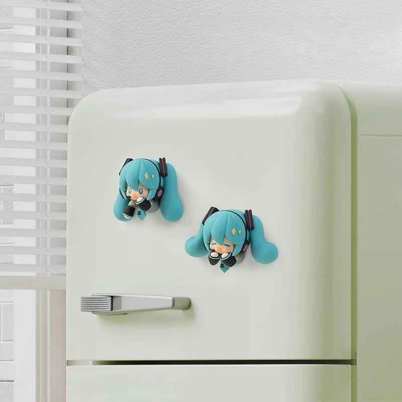 Hatsune Miku Kawaii Anime Action Figure Dolls Fingertip Magnetic Stickers Small Ornaments Fridge Stickers Gift