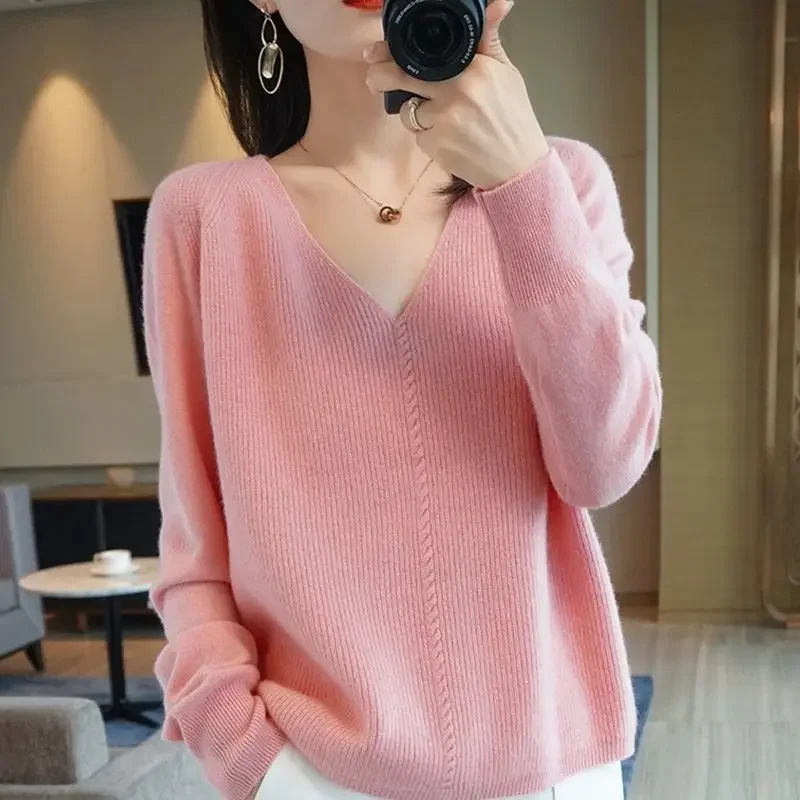 

2024 V-neck outerwear bottom sweater for women with loose and lazy style, paired with a slimming solid color bottom sweater