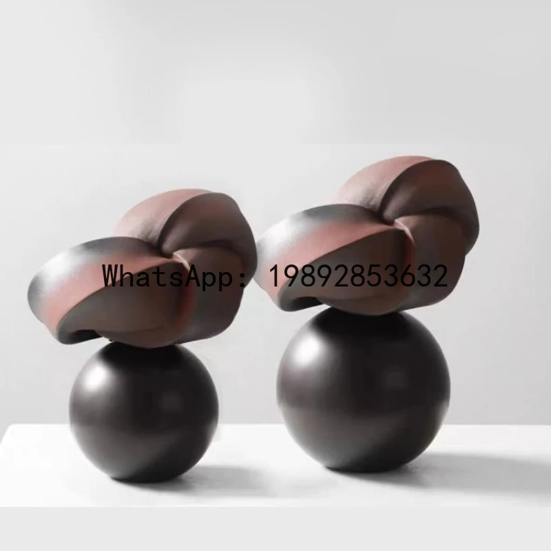 

Resin Handicrafts Abstract Geometric Knot Silver Ball Winding Twist Decorative Figurines Home Decoration Accessories