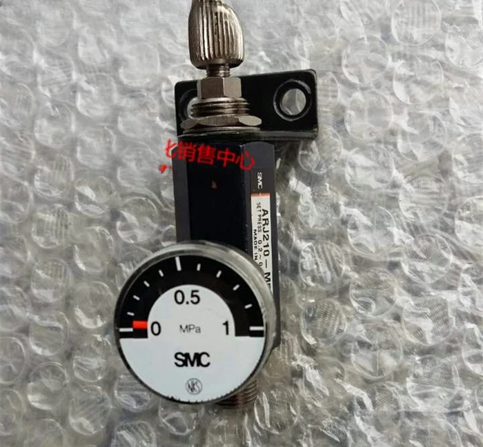 SMC micro pressure regulating valve ARJ210-M5BG, -1, new quality, good performance package! second-hand