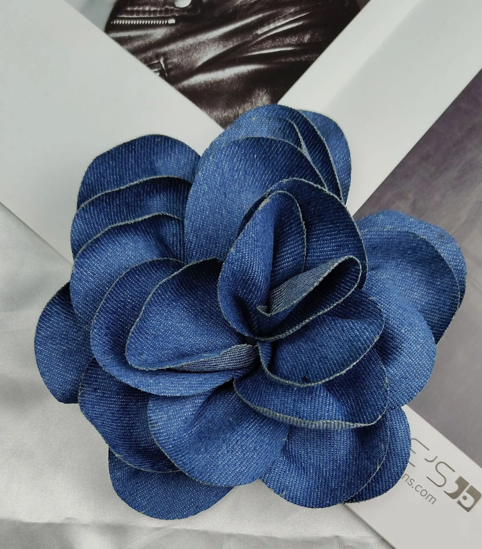 15 cm Mode Neue Handgemachte Einfassung Denim Rose Blume Brosche Pin Schöne Corsage Revers Abzeichen Broschen für Frauen Zubehör – Detail 27