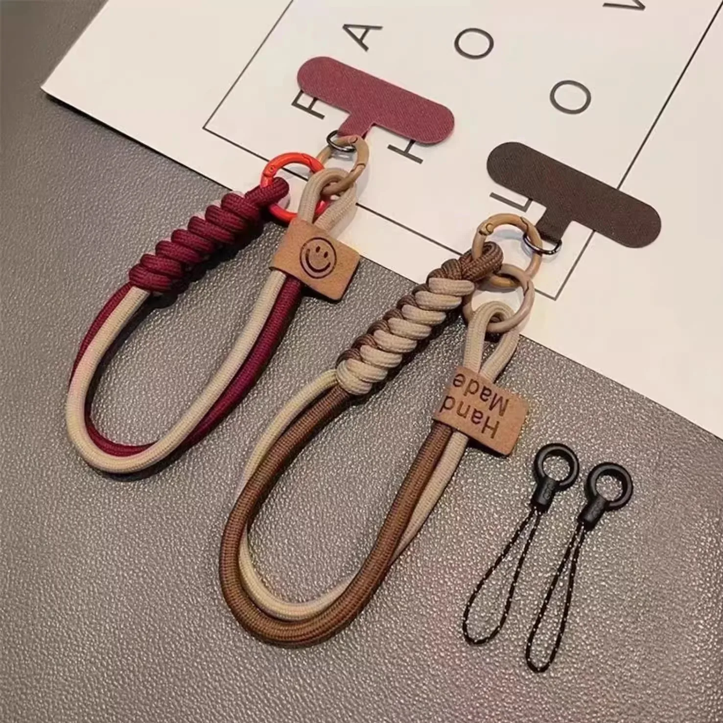 

1Pc Collision Color Woven Phone Case Universal Hanging Rope Short Handheld Pendant Anti Fall Versatile Wristband Trend Niche