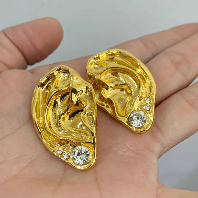 Vintage Irregular Metal Ear-shaped Stud Earrings for Women European American Personality Exaggerated Party Jewelry Accessory Gif