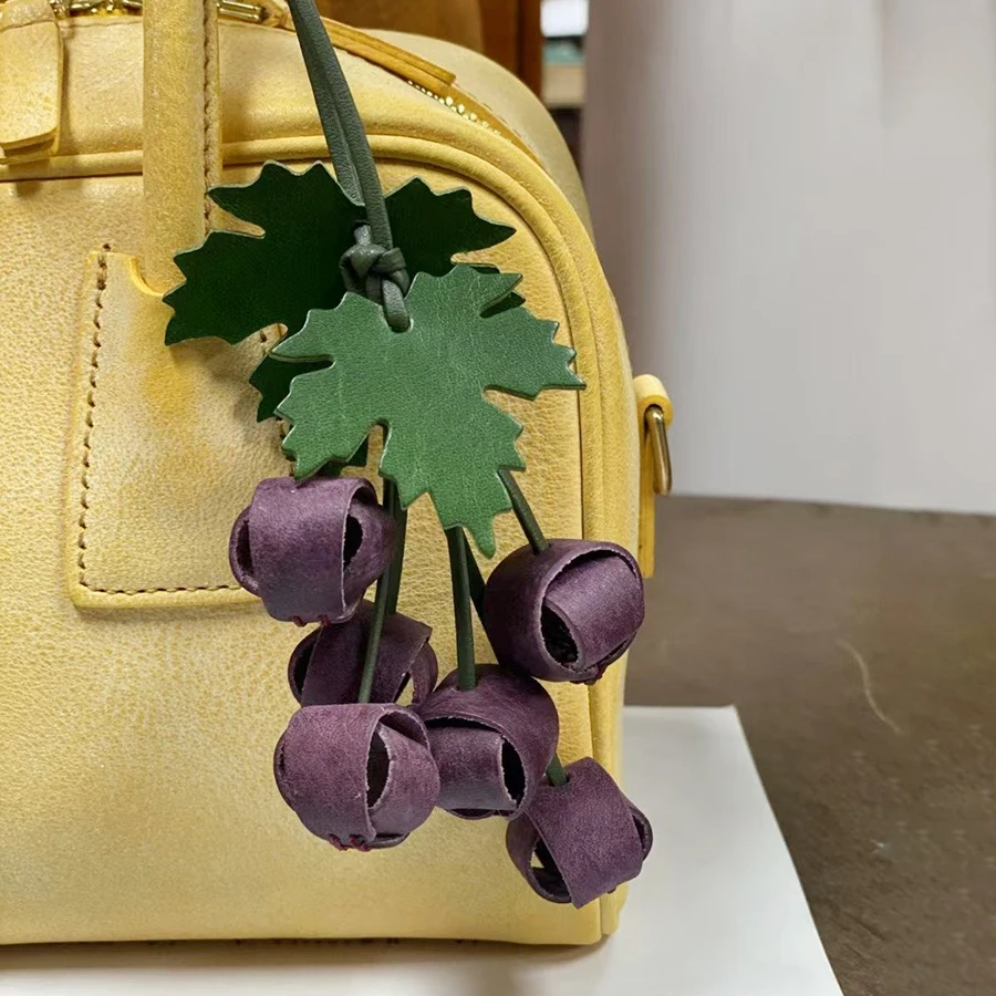 Grape-shaped Fruits Genuine Leather Handmade Bag Charm Keychain Decoration Key Ring Vintage Gift Bag Pendants