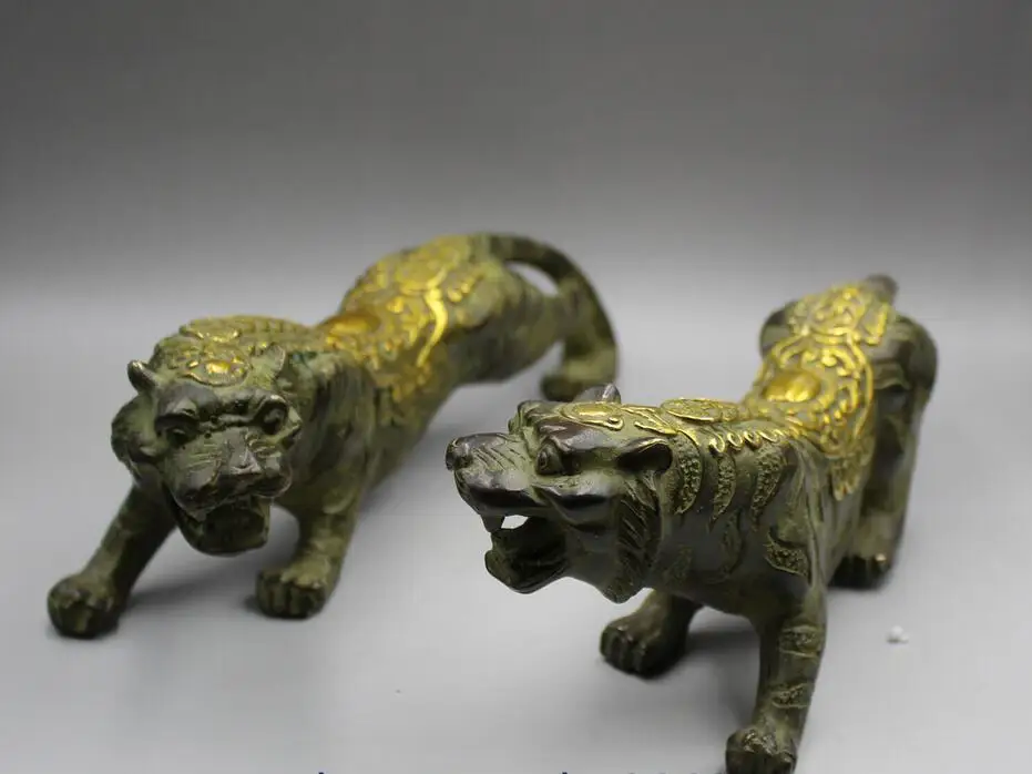 Collect A pair Chinese Bronze Gilded handwork carved Money Tiger Statue