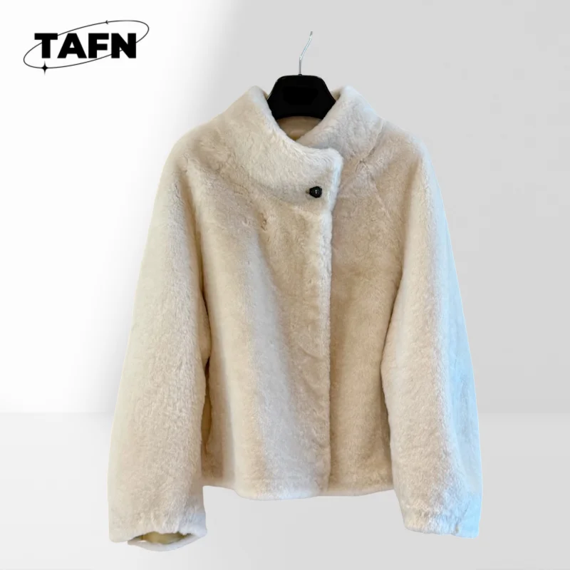 Sleek Leather Jackets for Women, Fashionable & Durable Comfortable Quilted Jackets, Lightweight & Stylish for Fall AK0409