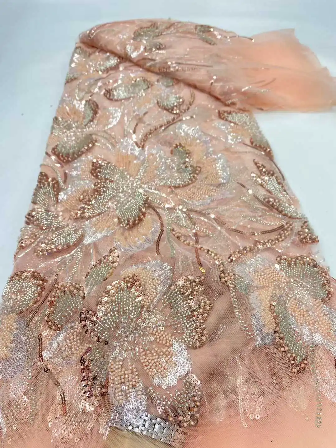 2025 ไนจีเรียทําด้วยมือลูกปัดTulle 5 หลาลูกไม้ผ้าแอฟริกันLuxury Sequinsตาข่ายผ้าสําหรับเจ้าสาวพรหมชุด