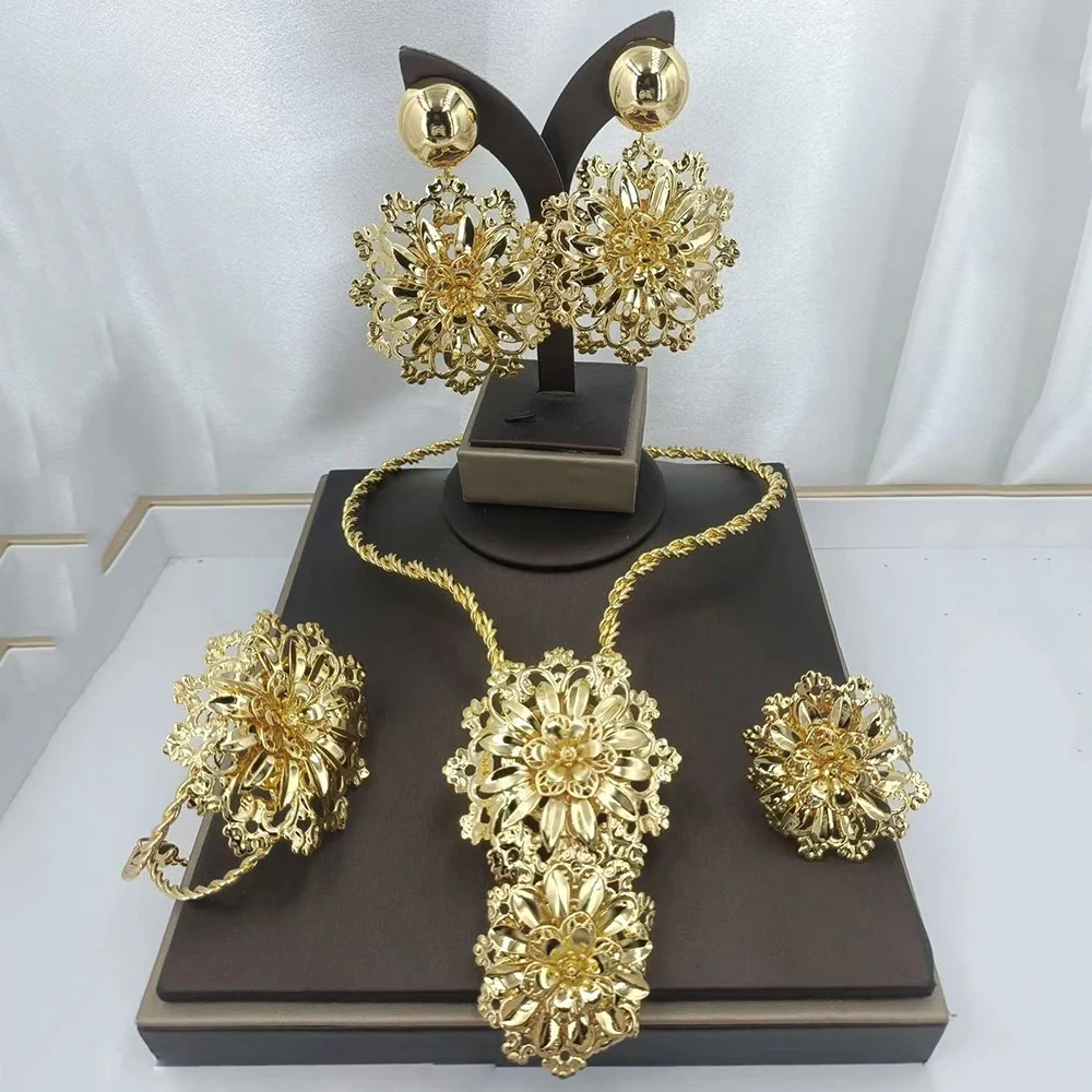 

Изысканный ювелирный набор в форме огромного цветка: легкое, модное, элегантное, позолоченное ожерелье, браслет, серьги, кольцо (4 предмета)