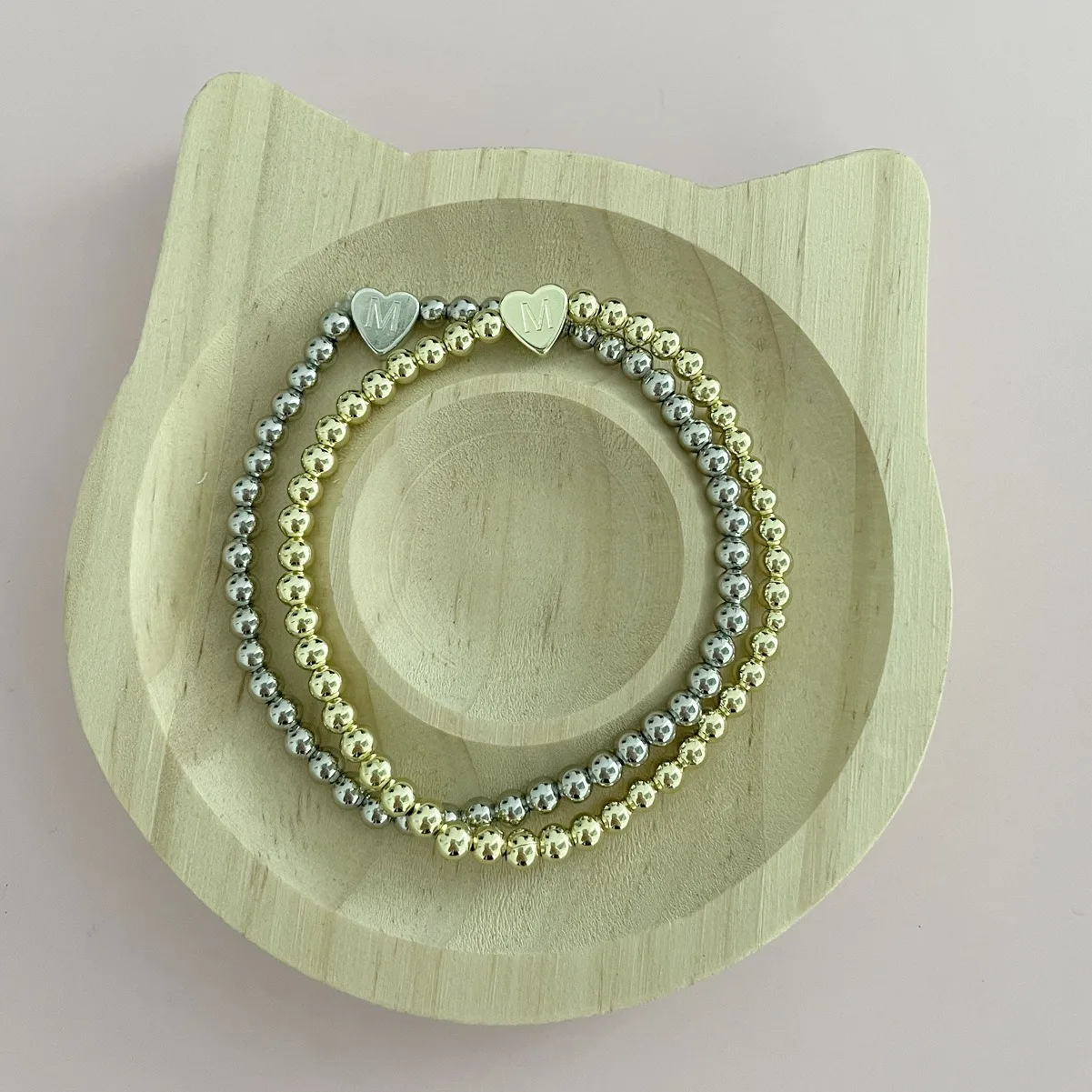 26-Buchstaben-Anfangs-Anhänger in A-Z, vergoldeter Edelstahl, Perlenarmband, Strang, Stretch, Damenschmuck, verstellbares Geschenk – Detail 5