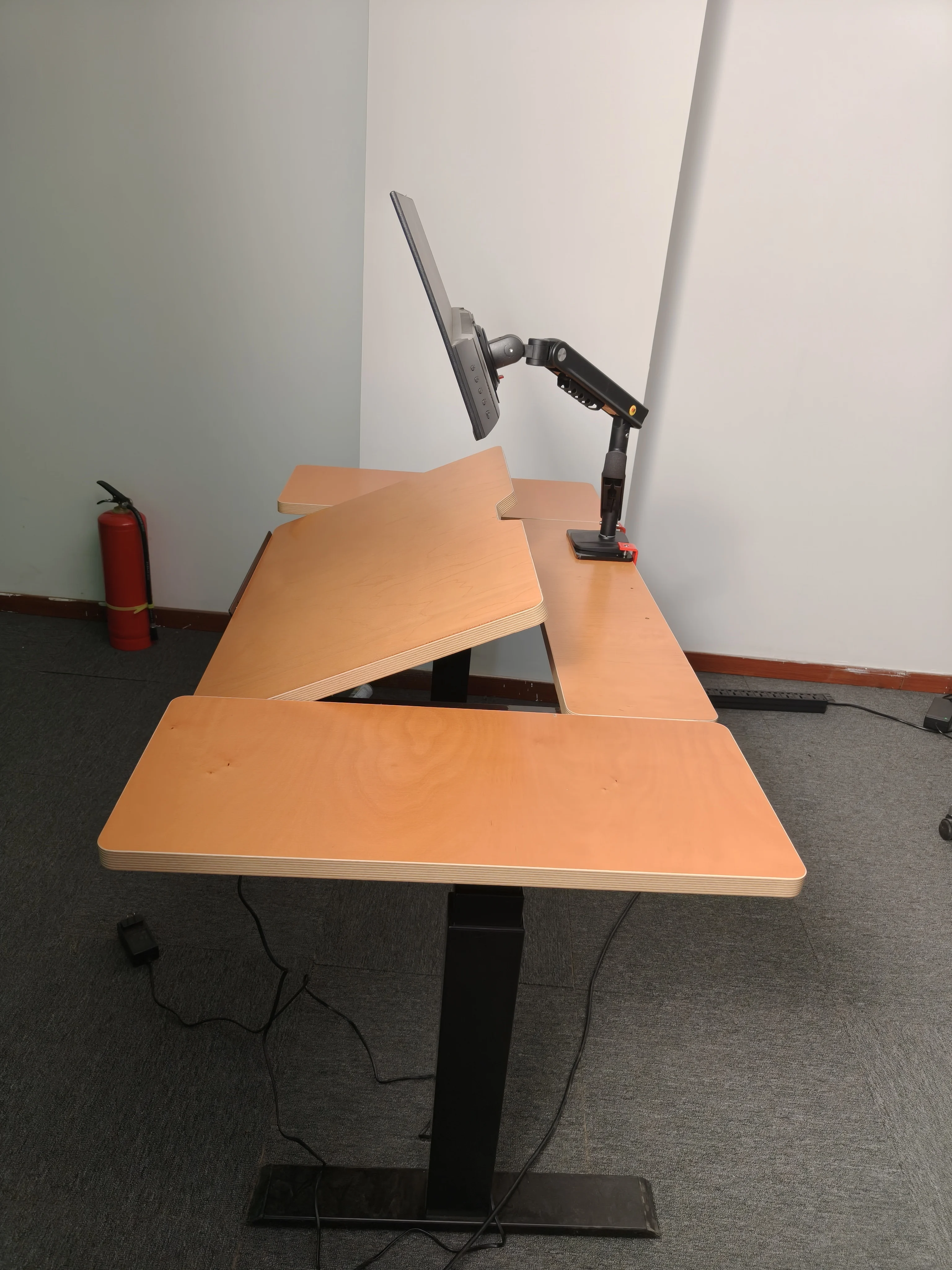 Factory wooden desk with adjustable tilt angle, ergonomic, wall-mounted desk, suitable for long-term use