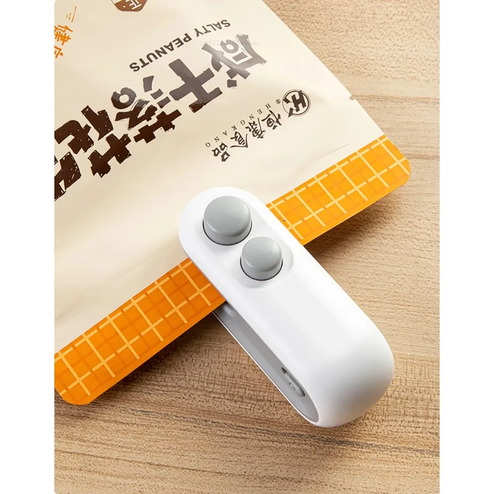 Mini Handheld Heat Sealer, Portable Bag Sealing Machine for Plastic Food Bags, Package Sealer Clip